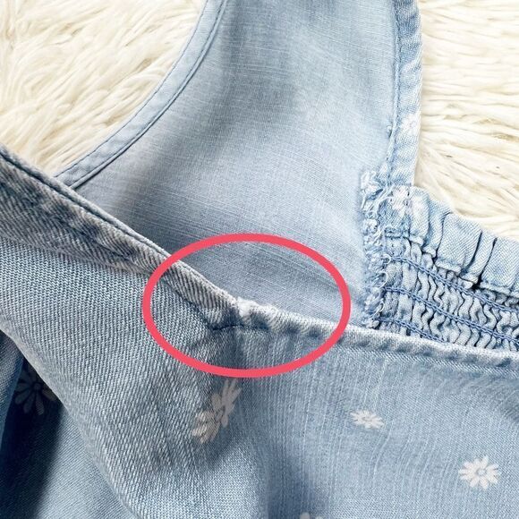 Altar’d State Tencel Chambray Daisy Top M - Picture 3 of 8